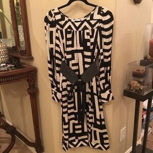 NWT~TRACY REESE Black and White Dress w/ Belt Sz P